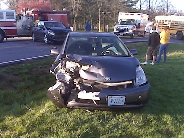 Crash Penn Shop Rd @ Manor Dr.